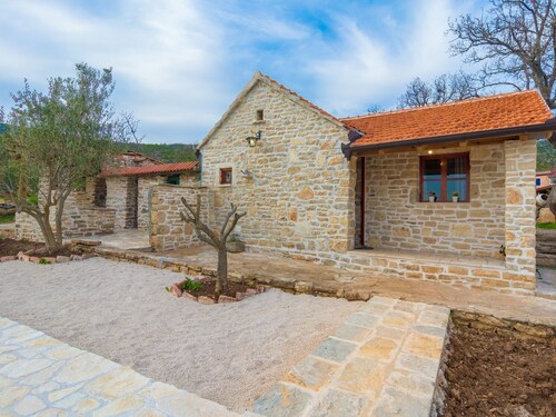 Vintage Holiday Home in Bruška With Pool