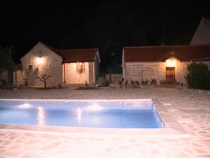 Exterior - Vintage Holiday Home in Bruška With Pool (Benkovac)