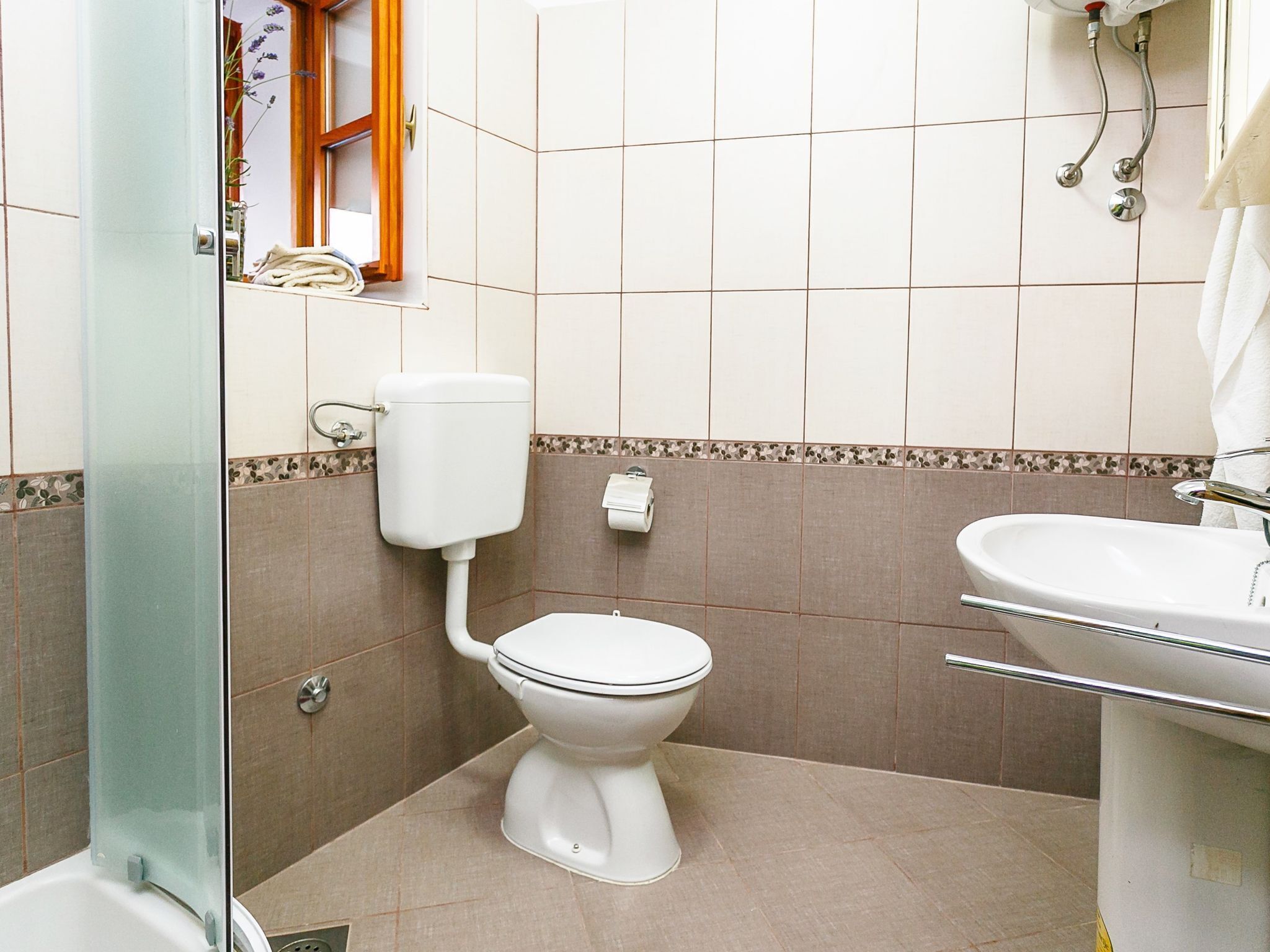 Cottage | Bathroom | Towels