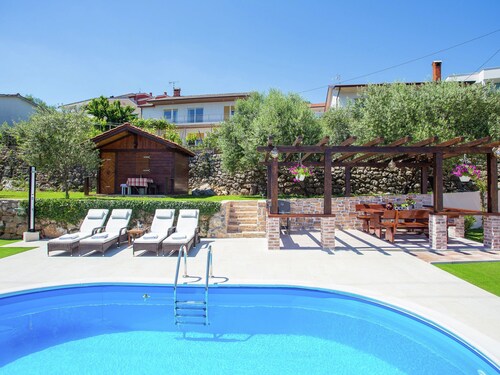 Beautiful Villa With sea View and Pool Located Near Opatija