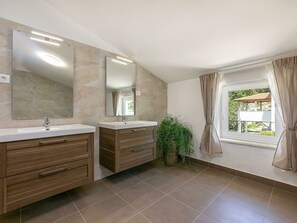 Bathtub, towels - House Near Brsec, on Large Property With Private Pool and Beautiful View (Moscenicka Draga)