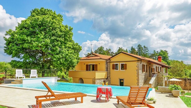 Unclassified image, 1 of 40, button - Situated in the Charming Countryside of Central Istria, Perfect Family Vacation (Pazin)