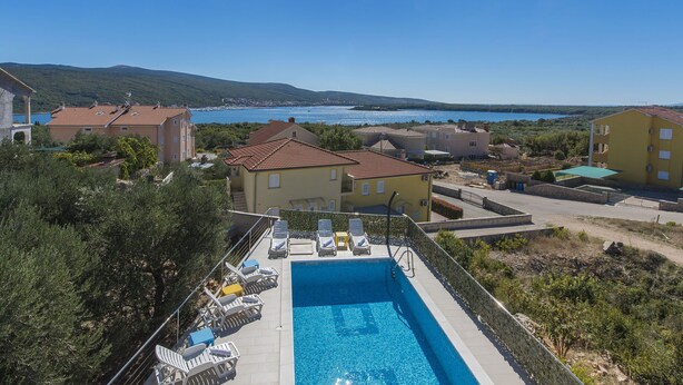 Outdoor pool - Modern Villa With sea View and Private Pool Near First Beach (Krk)