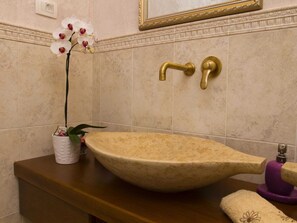 Bathroom - Charming Villa Jezenj With Private Pool and Lovely Garden (Pazin)