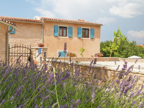 Charming Villa Jezenj With Private Pool and Lovely Garden