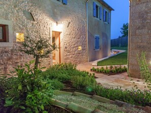 Reception - Charming Villa Jezenj With Private Pool and Lovely Garden (Pazin)
