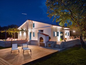 Exterior - Beautiful Villa With Private Pool on Island Krk, Ideal for Lovers of Nudism (Vrbnik)
