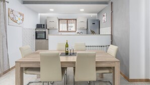 Ảnh chưa phân loại, 4 trong số 31 ảnh, nút
