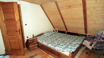 2 bedrooms, individually furnished, bed sheets