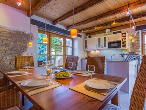 Villa | Dining - Beautiful Villa Consisting of two Houses With Private Pool, Near Pula and Beach (Liznjan)
