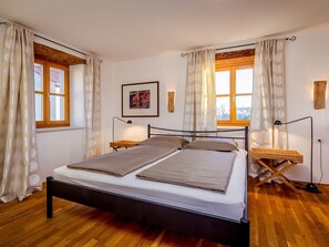 Villa - Beautiful Villa Consisting of two Houses With Private Pool, Near Pula and Beach (Liznjan)