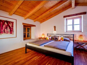 Villa | 6 slaapkamers, individueel gemeubileerd, een strijkplank/strijkijzer