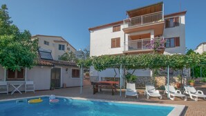 Unclassified image, 2 of 29, button - Comfortable Apartment With Ocean Views, Shared Swimming Pool, air Conditioning and Wi-fi. Pula Area (Medulin)