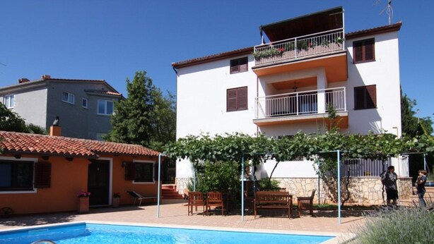 Unclassified image, 1 of 29, button - Comfortable Apartment With Ocean Views, Shared Swimming Pool, air Conditioning and Wi-fi. Pula Area (Medulin)