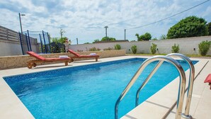 Unclassified image, 2 of 19, button - Charming Holiday Home With Swimming Pool in Pula (Liznjan)