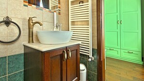 Unclassified image, 4 of 19, button - Charming Holiday Home With Swimming Pool in Pula (Liznjan)