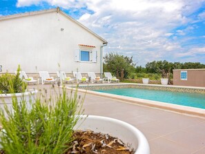 Exterior - Modern Holiday Home With Private Pool in Marcana (Marcana)