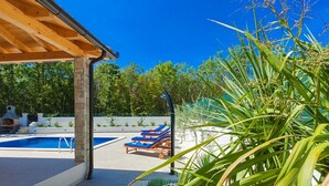 Exterior - Gorgeous Villa in Belavici With Swimming Pool (Marcana)