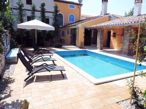 Exterior - Amazing Holiday Home With Swimming Pool and Outdoor Kitchen ! (Rovinj)