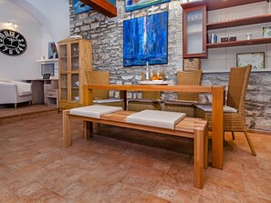 Dining - Amazing Holiday Home With Swimming Pool and Outdoor Kitchen ! (Rovinj)