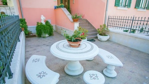 Balcony - Nice Apartment Mareonda With Balcony With Forest and sea View in the Distance (Rovinj)