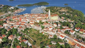 Exterior - Nice Apartment Mareonda With Balcony With Forest and sea View in the Distance (Rovinj)