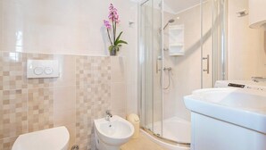 Ảnh chưa phân loại, 5 trong số 36 ảnh, nút