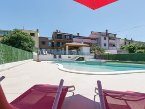 Outdoor pool - Spacious Holiday Home near Fažana & Pula with Private Swimming Pool & Hot Tub (Fazana)
