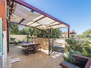 Outdoor dining - Comfortable Holiday House Gianni for up to 4 Persons (Fazana)