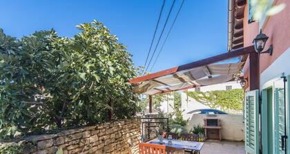 Comfortable Holiday House Gianni for up to 4 Persons