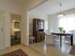 Dining - Cozy Apartment in a Quiet Residential Area Near the Old Town (Rovinj)