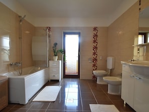 Bathroom - Luxurious Apartment in a Quiet Location of Barban Istria (Barban)