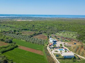 Exterior - Eco Holiday Home in Vodnjan With Swimming Pool, Play Area, Beach 6 km Away (Vodnjan)