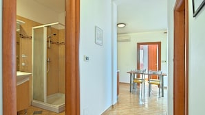 Unclassified image, 4 of 30, button - Well Maintained Apartment With Shared Pool With Children's Pool Near the Beach (Vodnjan)