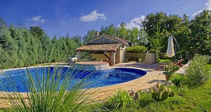 Cheerful Holiday Home in Županici With Swimming Pool