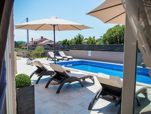 Exterior - Beautiful Newly Built Holiday House With two Separate Units With Private Pool (Rasa)