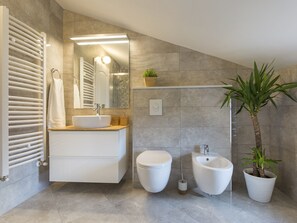 Cottage | Bathroom | Shower, towels - Beautiful Newly Built Holiday House With two Separate Units With Private Pool (Rasa)