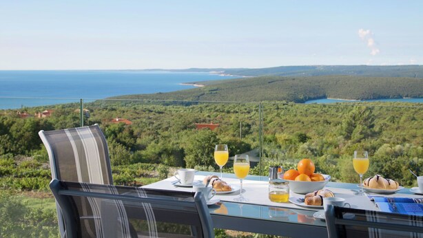Balcony - Detached Villa With Stunning Views, Near Labin and the Beach (Rasa)