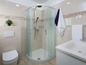 Shower, towels