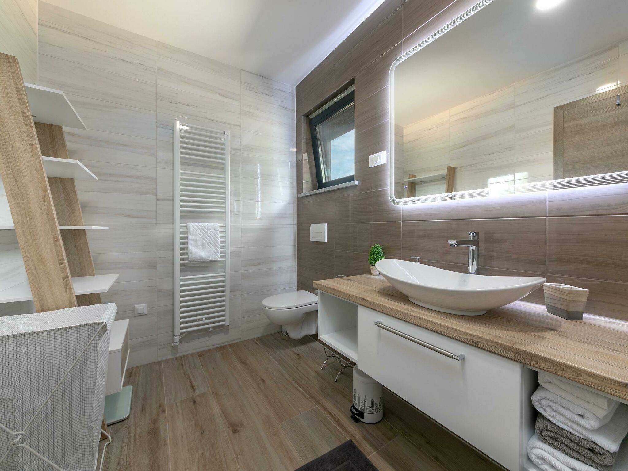Villa | Bathroom | Shower, hair dryer, towels