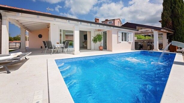 Unclassified image, 1 of 40, button - Luxury Villa With Private Pool in Porec (Porec)