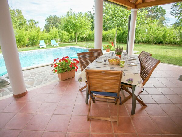 Balcony - Holiday House With Pool, gym and Sauna for 8 People, Near Rovinj (Zminj)