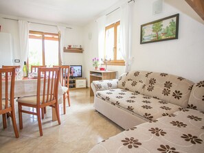 Cottage | Living room | DVD player