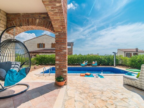 Beautiful Authentic Stone Holiday House With Private Swimming Pool and Garden