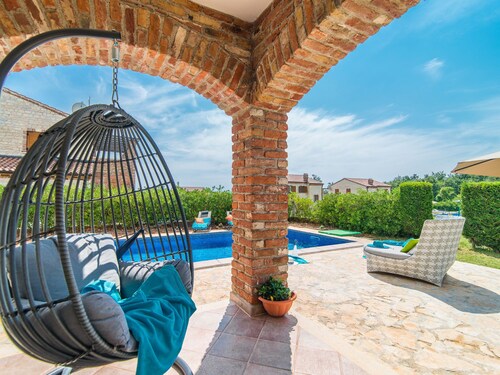 Beautiful Authentic Stone Holiday House With Private Swimming Pool and Garden