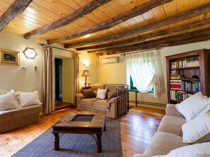 Cottage | Living room