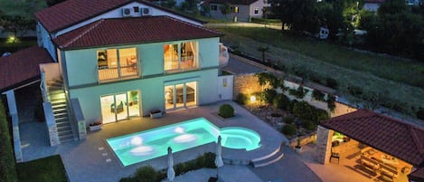 Villa | Pool | Indoor pool, outdoor pool