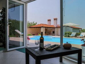 Villa | Pool | Indoor pool, outdoor pool - Luxurious Villa in Lavanda in Kanfanar (Kanfanar)