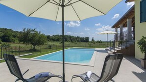Unclassified image, 3 of 33, button - Modern House With Pool and Beautiful Landscaped Environment in a Quiet Location (Kanfanar)