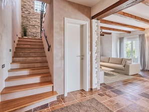 Reception - Spacious Villa With Private Swimming Pool in Svetvincenat (Svetvincenat)